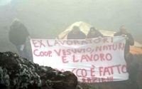 Nel Vesuvio per protesta