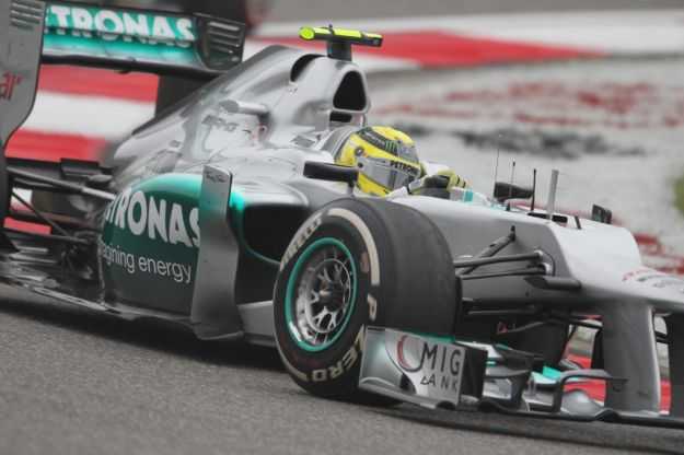 Ruggito di Nico: la Mercedes è tornata
