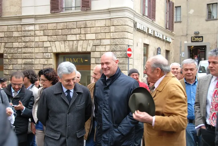 L'on. D'Alema sostiene il candidato a sindaco Mazzola