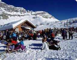 Dolomiti: netto calo di incidenti e morti nella stagione sciistica 2012