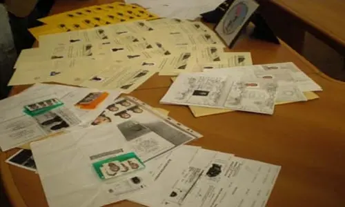 Operazione "Lavoro fantasma", soldi in cambio di permessi di soggiorno