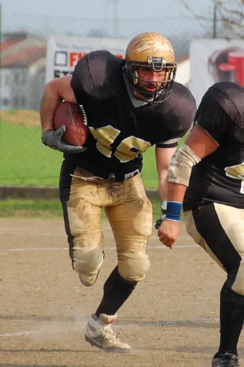 Football americano - Il settimo turno nel campionato CIF-9
