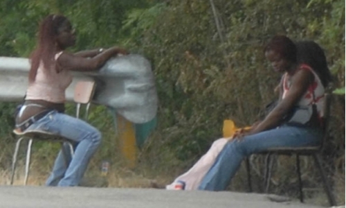 Palermo, arrestate due "maman" dopo la denuncia di una connazionale