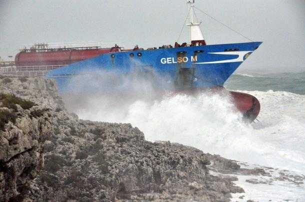 Nave Gelso M, allarme ambientale a Siracusa