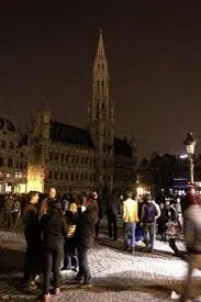 Bruxelles: ordigno su moschea, muore l'imam