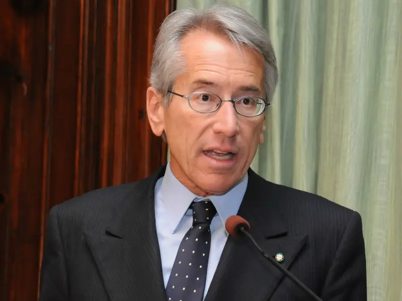 Ombre e polemiche sulla politica estera del governo Monti