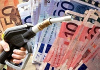 Caro benzina, il prezzo s'impenna toccando quota 1,852 euro