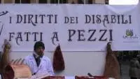 Disabili: "I nostri diritti fatti a pezzi"