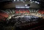 Tragedia a Reggio Calabria: operaio muore nel crollo del palco per il concerto di Laura Pausini