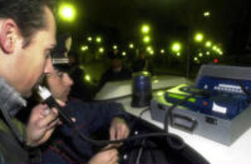 Da luglio etilometro obbligatorio nelle auto dei francesi