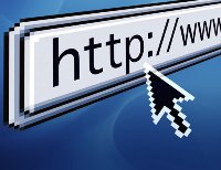 Cagliari, i ragazzi insegnano l'uso di internet agli over 60