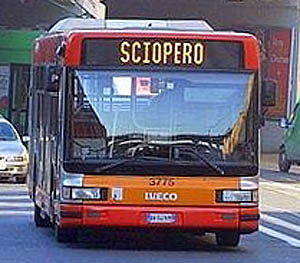 Sciopero dei trasporti. Anche i lavoratori della Tep si fermano