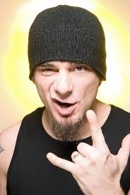 Nuovo inno Pdl, J.Ax minaccia di denunciare Berlusconi