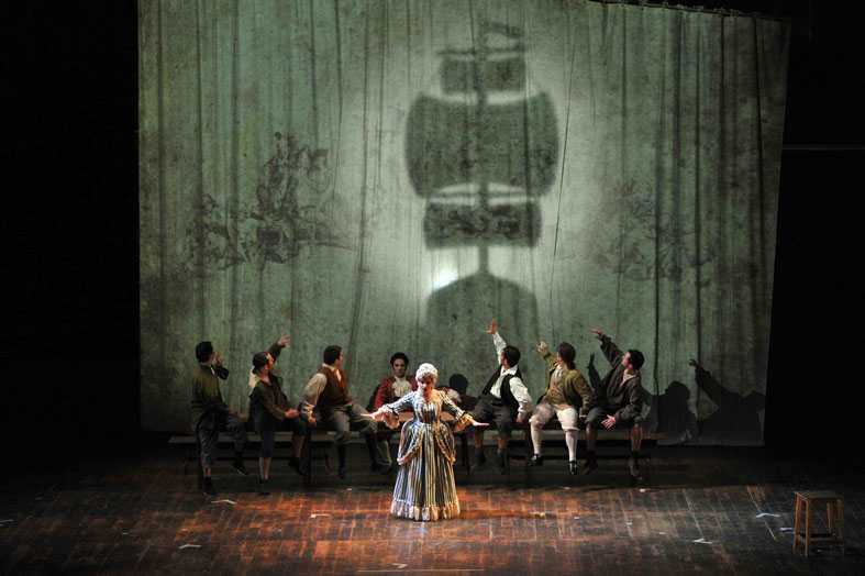 Pisa. Al Teatro Verdi in scena "L'Opera da tre soldi" di Brecht
