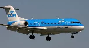 Si rompe un finestrino, panico in volo