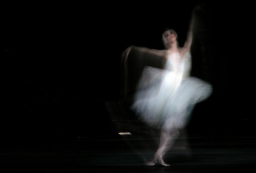 Anoressia alla Scala: la denuncia diventa "Caso"