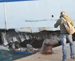 Olbia, squarcio sulla Tirrenia