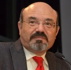 "Giù al Sud" di PINO APRILE tra gastronomia e cultura a Mola