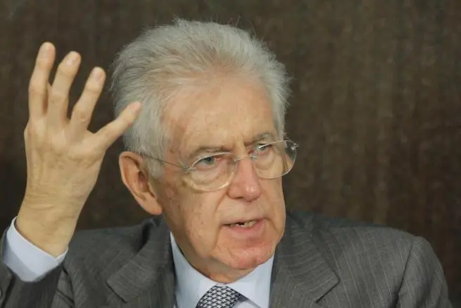 Crisi: riforma del lavoro, euro-summit ed evasione fiscale i problemi di Mario Monti