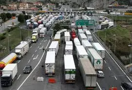 Sciopero tir: si rivede il carburante