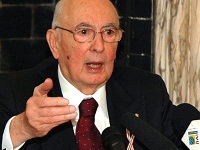 Napolitano: "Coesione sociale contro le difficoltà"