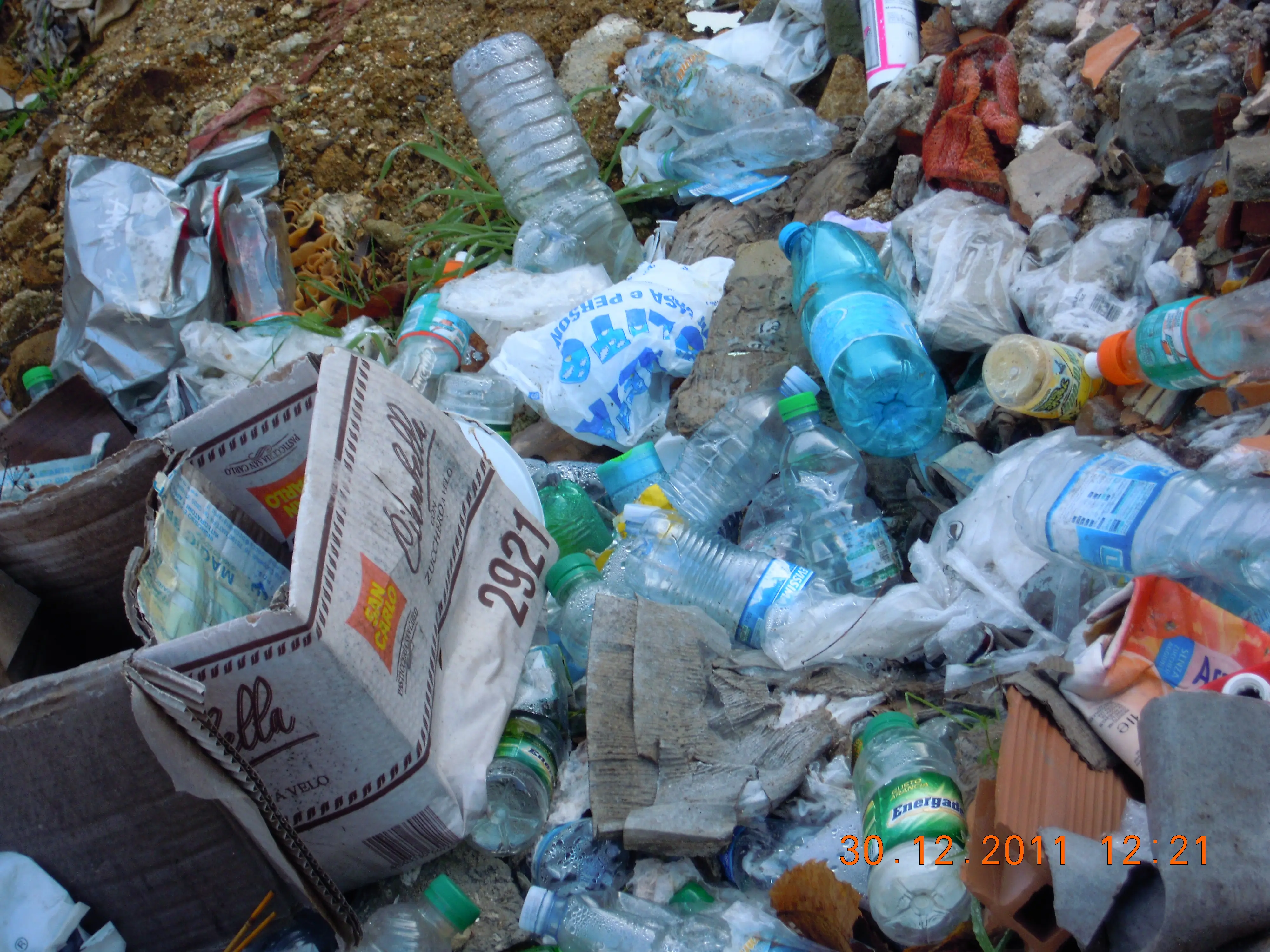 Pulizia di strade e cunette per una maggiore sicurezza