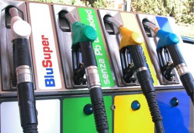 Non ci saranno i "saldi" per la benzina