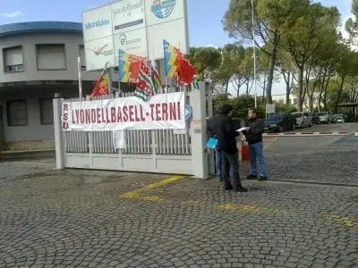 Merloni e Basell, due facce della crisi del mercato del lavoro