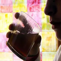 Alcol e vendite su internet: aumentano gli acquisti online nelle ore serali