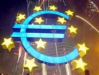 Euro compie 10 anni: la crisi rovina la festa di compleanno