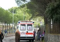 Veglia la madre morta: muore d'infarto