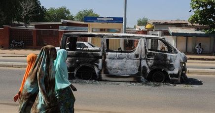 Natale senza pace per i cristiani in Nigeria, esplosioni durante la messa di Natale