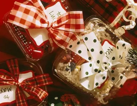 Natale, meno regali sotto l'albero. Italiani più parsimoniosi