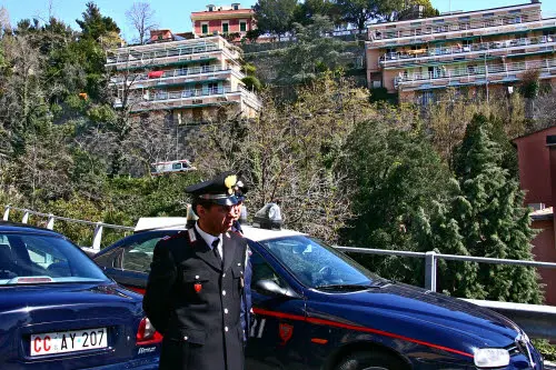 Ragazzo freddato sotto casa: un agguato in piena regola