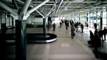 Bologna, l'aeroporto Guglielmo Marconi racchiuso in un app