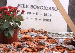 Cremata la salma di Mike Bongiorno