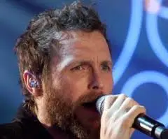 Crolla il palco di Jovanotti: muore un operaio