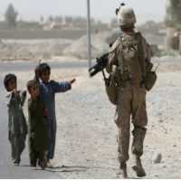 Pugnala un bambino afghano che gli chiede del cioccolato, 18 mesi al granatiere Daniel Crook