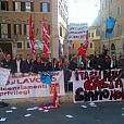 Milano 90, i dipendenti protestano a Montecitorio