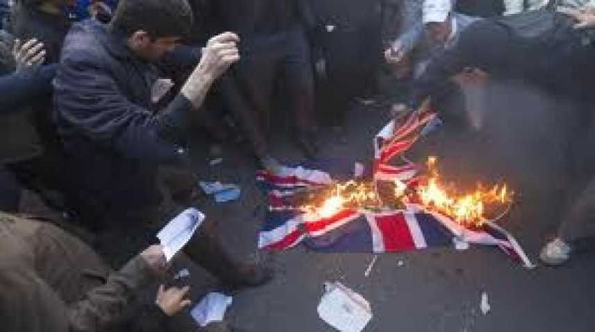 Iran: corpo diplomatico britannico  lascia Teheran