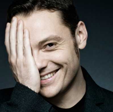 Tiziano Ferro: fidanzato felice