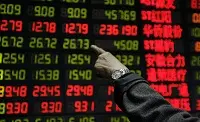 Spread sopra i 500 punti, borse europee in calo