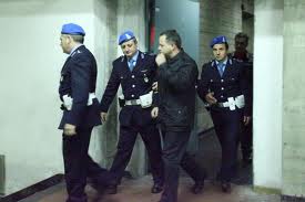 Alassio continua a schierarsi con Don Luciano nonostante la condanna confermata pure in Appello