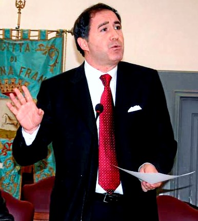 FRANCESCO LENOCI su don Tonino Bello: il suo libro a Barletta