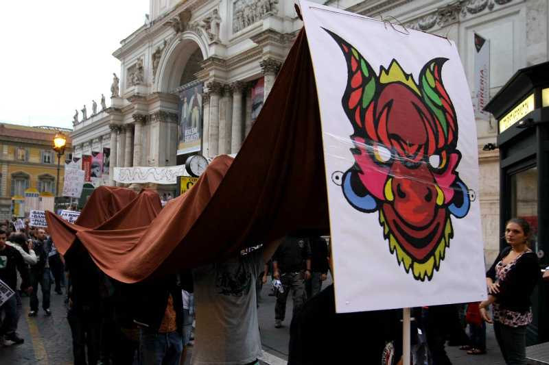Indignados, Bologna: trovato l'accordo fra Palazzo d'accursio e i Draghi ribelli