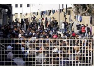 Lampedusa, ennesimo rogo al Centro di accoglienza