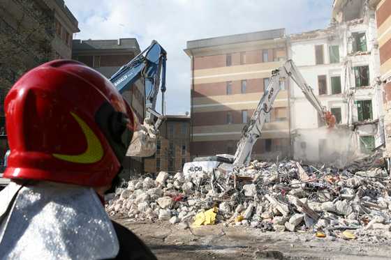 l'Aquila, non fu il terremoto a distruggere la Casa dello Studente