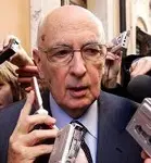 Napolitano "Ore difficili e delicate. Decidere presto"