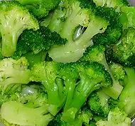 Trapani, piantano broccoli nell'aiuola comunale : i cittadini impediscono il taglio