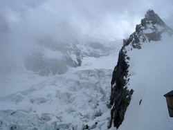Alpinisti bloccati sul Monte Bianco: fallito tentativo di soccorso